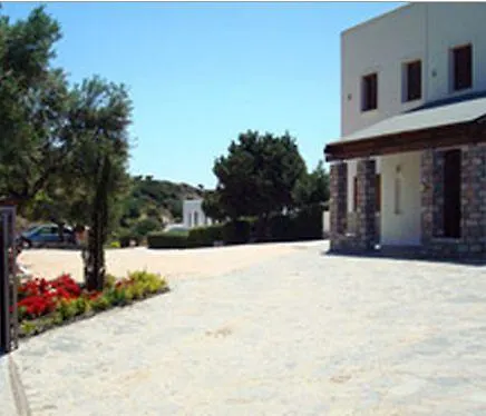 Porto Delfino Kythira Town